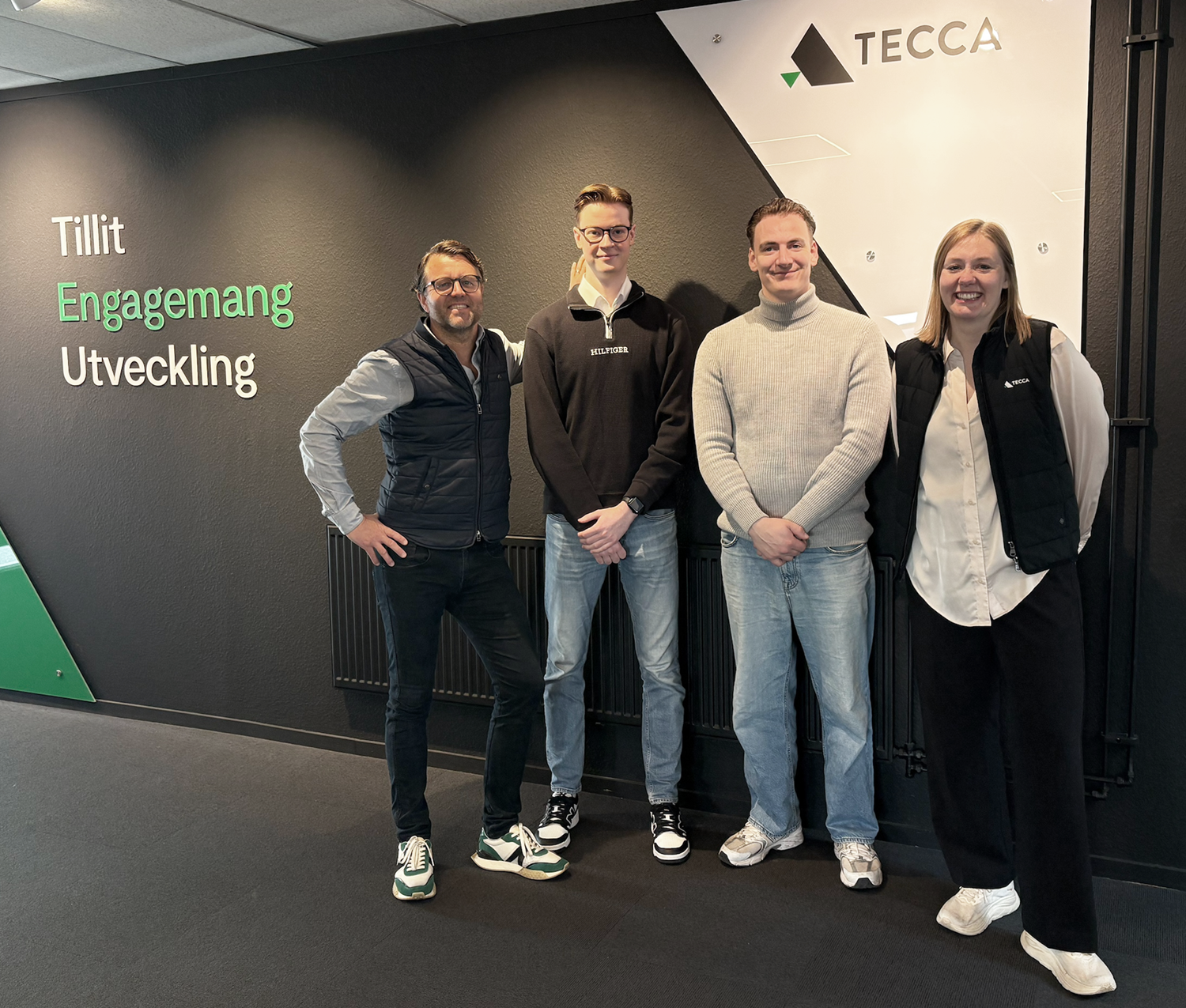 Från vänster på bilden: Stefan Sandstedt, Kevin Degerstedt, Hannes Bertils, Elin Lindström